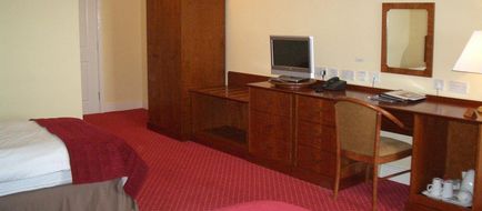 Hunley Hotel & Golf Club Room