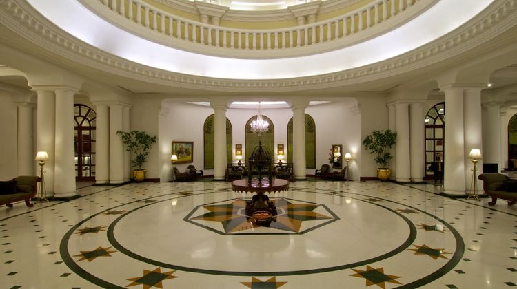 Vivanta by Taj - Gomti Nagar Lobby