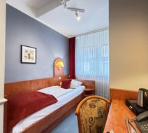 Hotel West Room