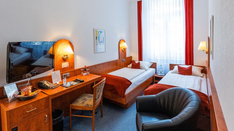 <b>Hotel West Room</b>. Images powered by <a href="https://www.leonardoworldwide.com/" title="Leonardo Worldwide" target="_blank">Leonardo</a>.