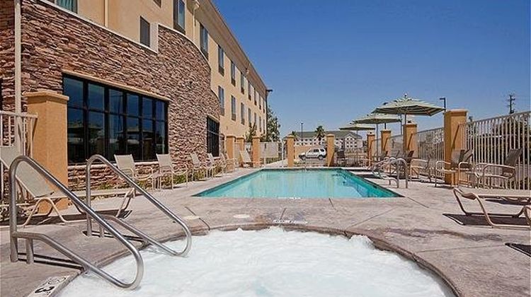 Holiday Inn Express Hotel & Suites Clovi Pool