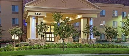 Holiday Inn Express Hotel & Suites Clovi Exterior
