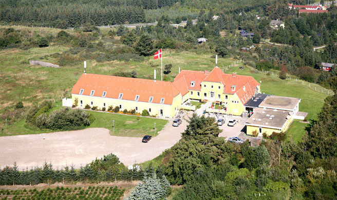 Sanden Bjerggaard Hotel Exterior