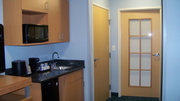 Holiday Inn Express Hotel & Suites Suite