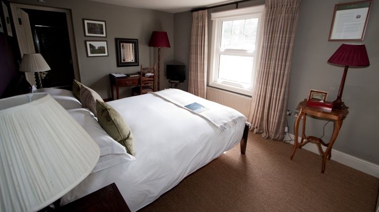 Queen's Arms Hotel Room