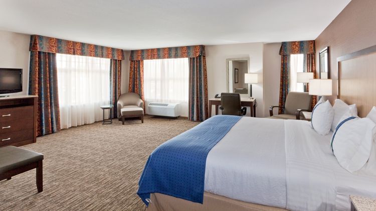 Holiday Inn & Stes Surrey E-Cloverdale Suite