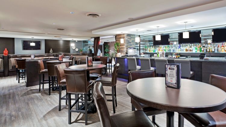 Holiday Inn & Stes Surrey E-Cloverdale Restaurant