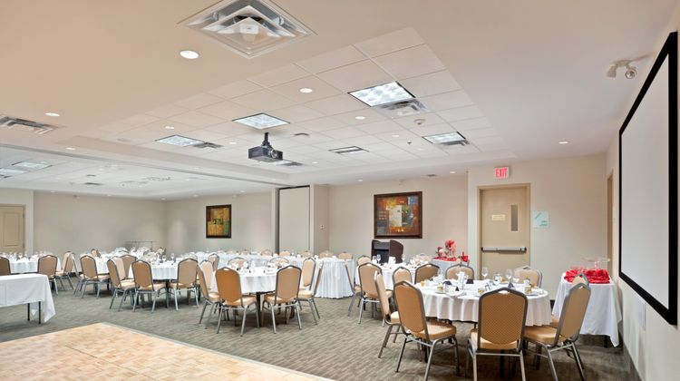 Holiday Inn & Stes Surrey E-Cloverdale Ballroom