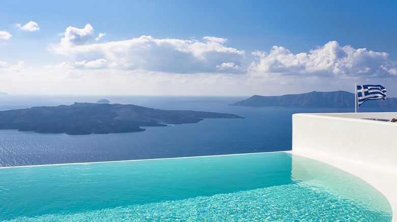 <b>Cosmopolitan Suites Pool</b>. Images powered by <a href="https://www.leonardoworldwide.com/" title="Leonardo Worldwide" target="_blank">Leonardo</a>.