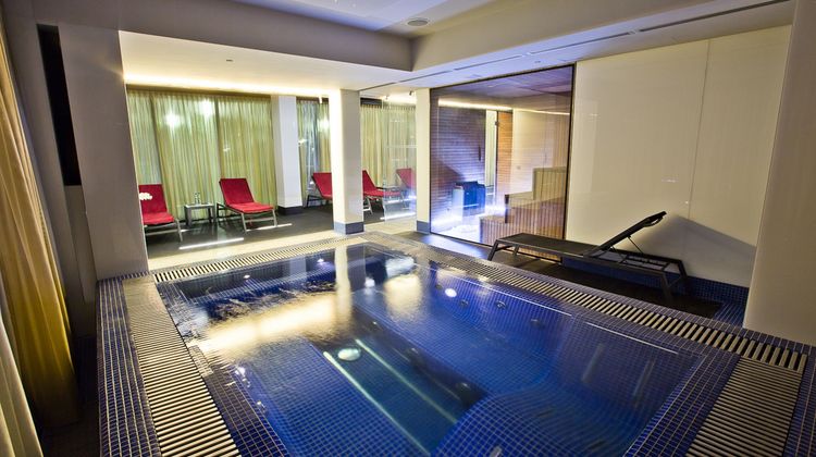 Platinum Palace Hotel Pool