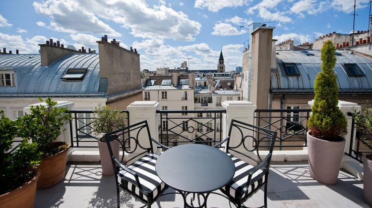 L'Hotel Room