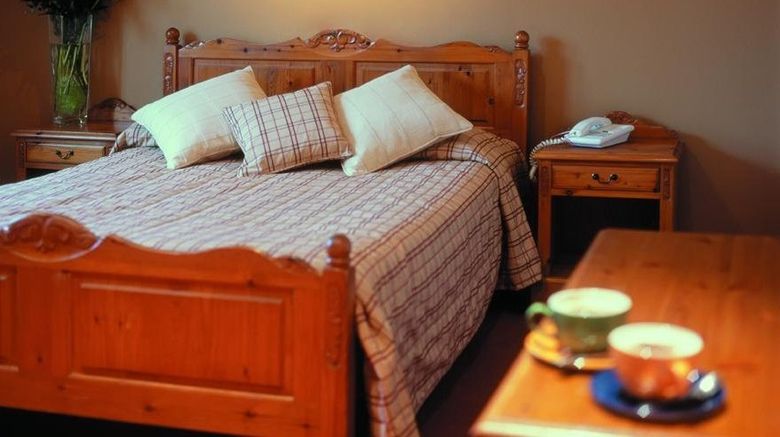 <b>Whoop Hall Inn Room</b>. Images powered by <a href="https://www.leonardoworldwide.com/" title="Leonardo Worldwide" target="_blank">Leonardo</a>.