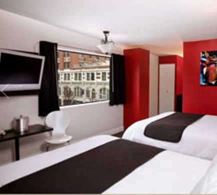 Hotel Ruby Room