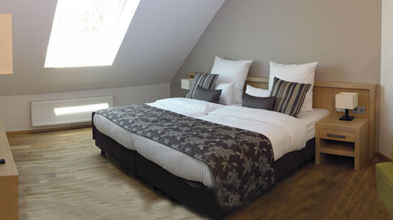 <b>Bodensee-Hotel Sonnenhof Room</b>. Images powered by <a href="https://www.leonardoworldwide.com/" title="Leonardo Worldwide" target="_blank">Leonardo</a>.