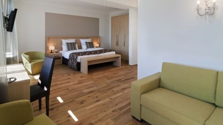<b>Bodensee-Hotel Sonnenhof Room</b>. Images powered by <a href="https://www.leonardoworldwide.com/" title="Leonardo Worldwide" target="_blank">Leonardo</a>.