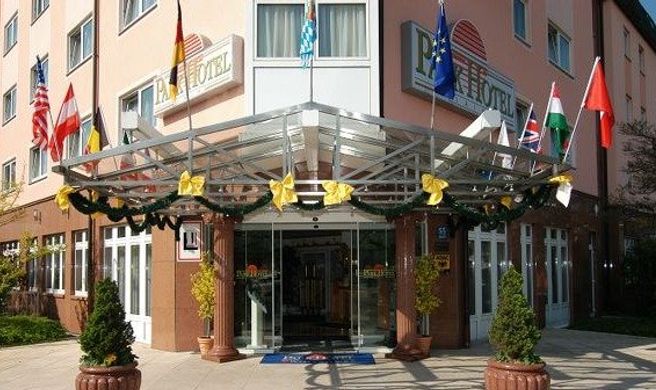 Park Hotel Laim Exterior