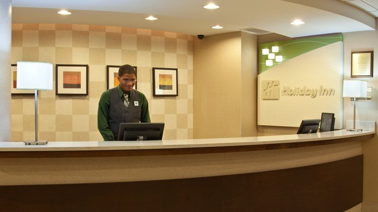 Holiday Inn Columbus Downtown Lobby