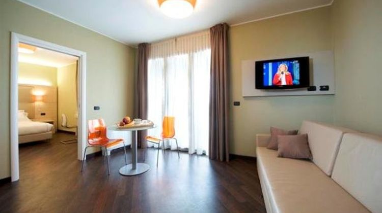 Acca Palace Hotel Room