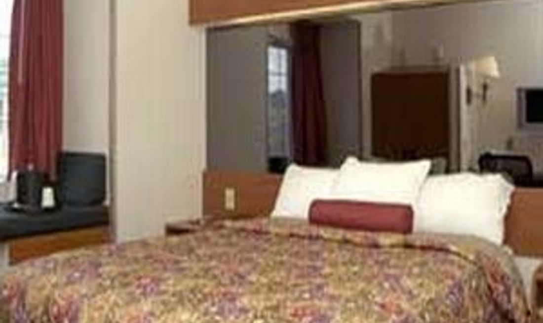 Shanxi Grand Hotel Room