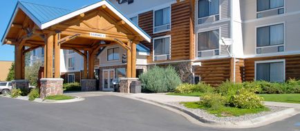 ClubHouse Inn West Yellowstone Exterior