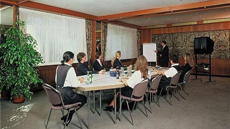<b>Parkhotel Bad Homburg Meeting</b>. Images powered by <a href="https://www.leonardoworldwide.com/" title="Leonardo Worldwide" target="_blank">Leonardo</a>.