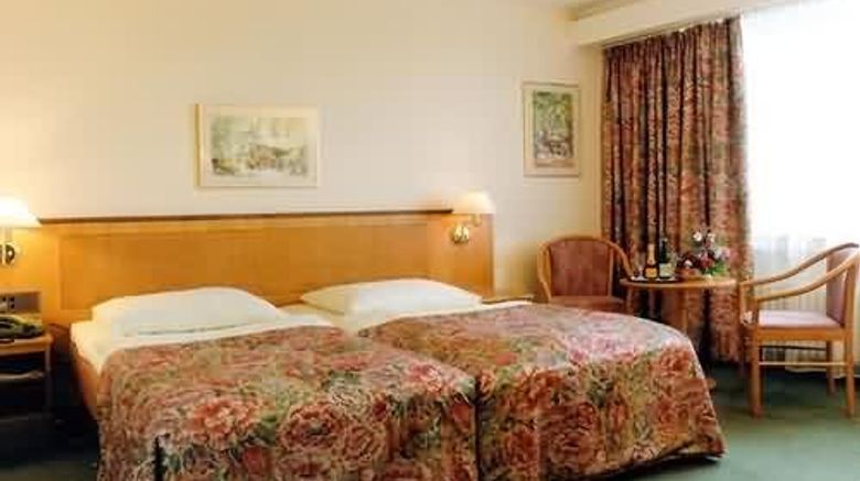 <b>Garden Hotel Krefeld Lobby</b>. Images powered by <a href="https://www.leonardoworldwide.com/" title="Leonardo Worldwide" target="_blank">Leonardo</a>.