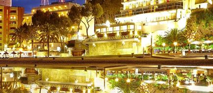 Hotel Flamboyan Exterior