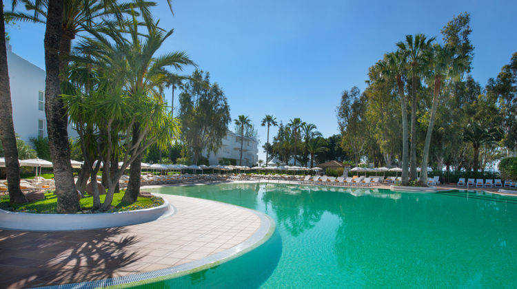 Iberostar Waves Ciudad Blanca Pool