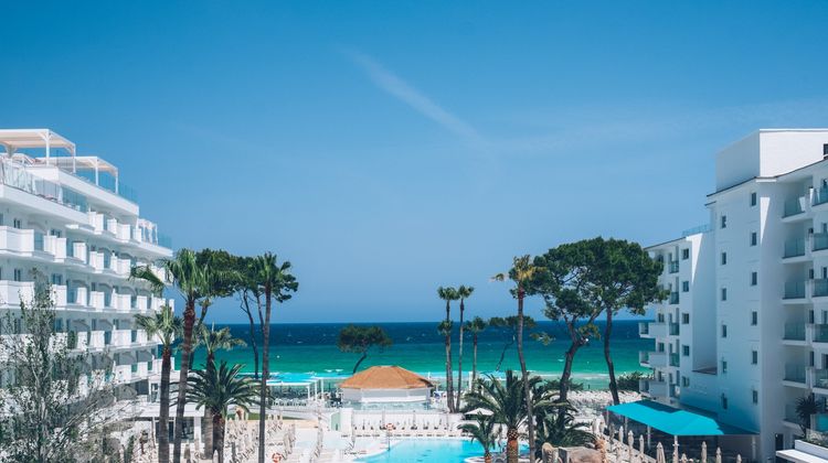 Iberostar Waves Alcudia Park Exterior