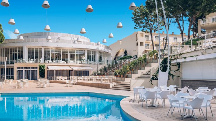 Iberostar Waves Club Cala Barca Pool