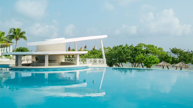 Iberostar Waves Rose Hall Beach Pool