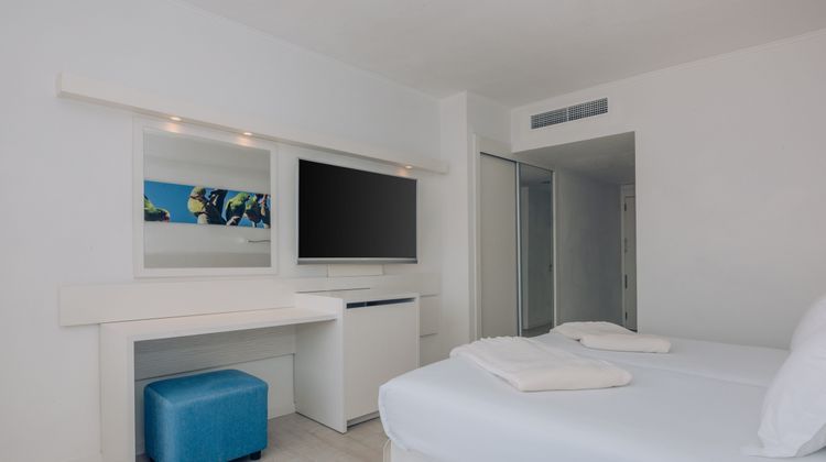 Iberostar Waves Bouganville Playa Room