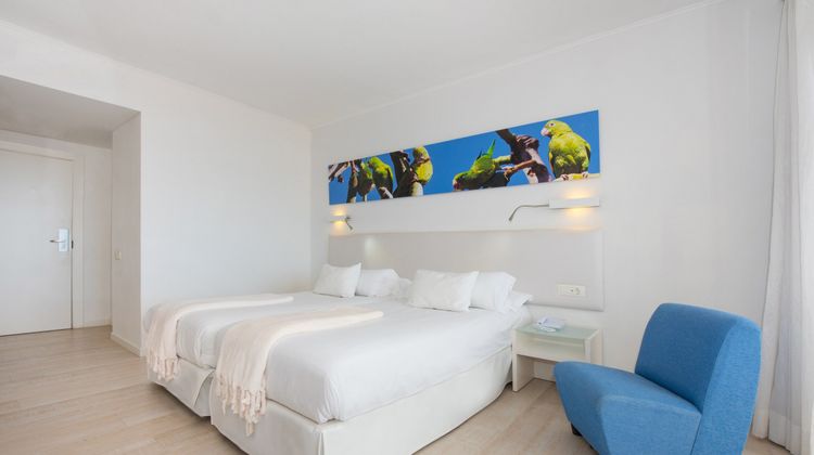 Iberostar Waves Bouganville Playa Room