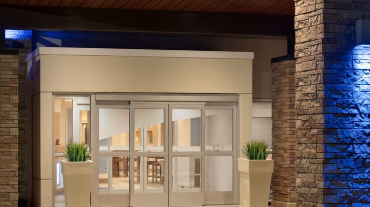 Holiday Inn Express & Stes-Stevensville Exterior