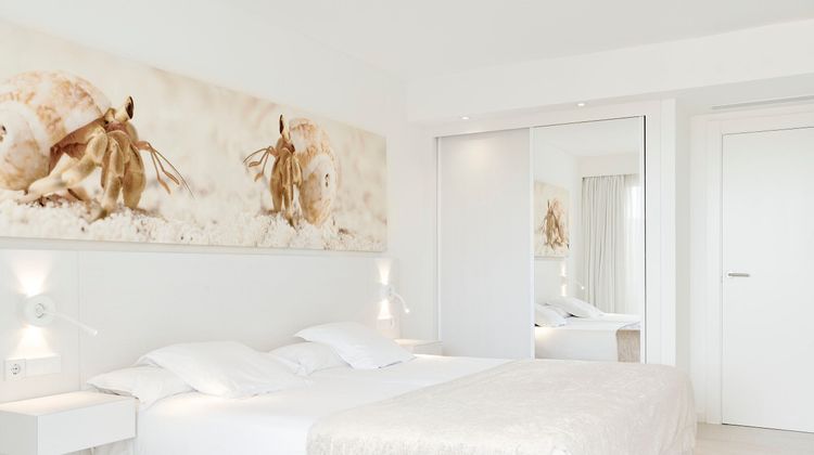 Iberostar Waves Cristina Room
