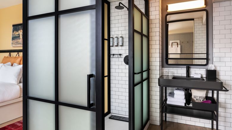 <b>Moxy Springfield Downtown Room</b>. Images powered by <a href="https://www.leonardoworldwide.com/" title="Leonardo Worldwide" target="_blank">Leonardo</a>.