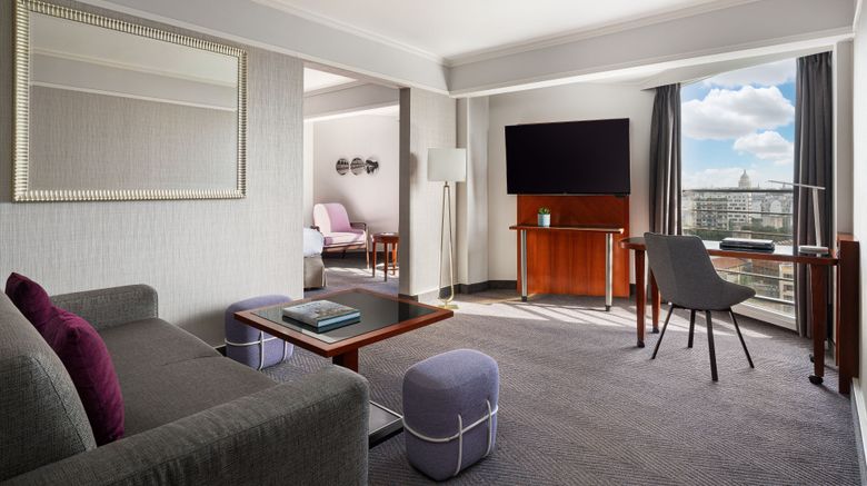 <b>Marriott Rive Gauche Hotel & Conf Ctr Suite</b>. Images powered by <a href="https://www.leonardoworldwide.com/" title="Leonardo Worldwide" target="_blank">Leonardo</a>.