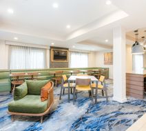 Fairfield Inn & Suites Brunswick Lobby
