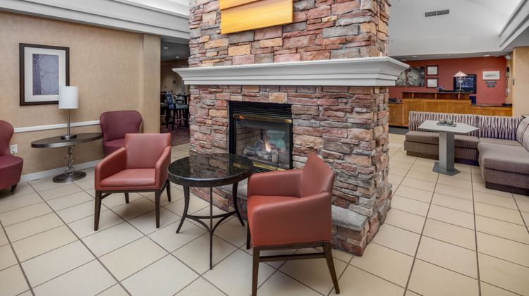 Residence Inn Wichita East at Plazzio Lobby