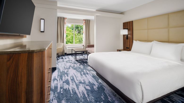 <b>Fairfield Inn by Marriott Harrisburg Her Suite</b>. Images powered by <a href="https://www.leonardoworldwide.com/" title="Leonardo Worldwide" target="_blank">Leonardo</a>.