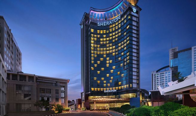 Sheraton Kuching Hotel Exterior