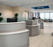 Courtyard Nassau Downtown/Junkanoo Beach Lobby