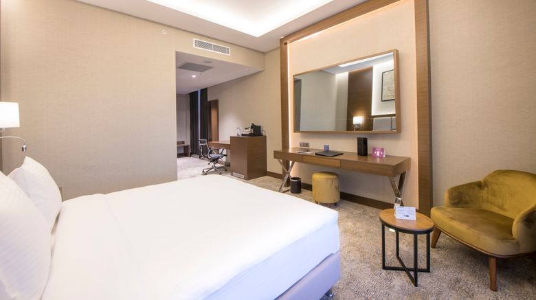 <b>Crowne Plaza Yalova Room</b>. Images powered by <a href="https://www.leonardoworldwide.com/" title="Leonardo Worldwide" target="_blank">Leonardo</a>.