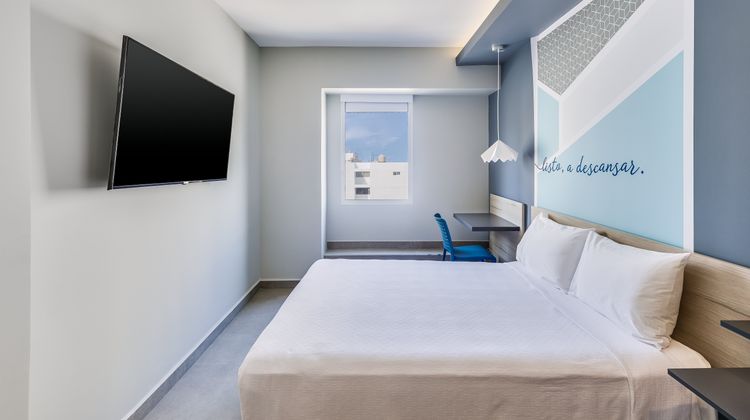 One Acapulco Costera Exterior