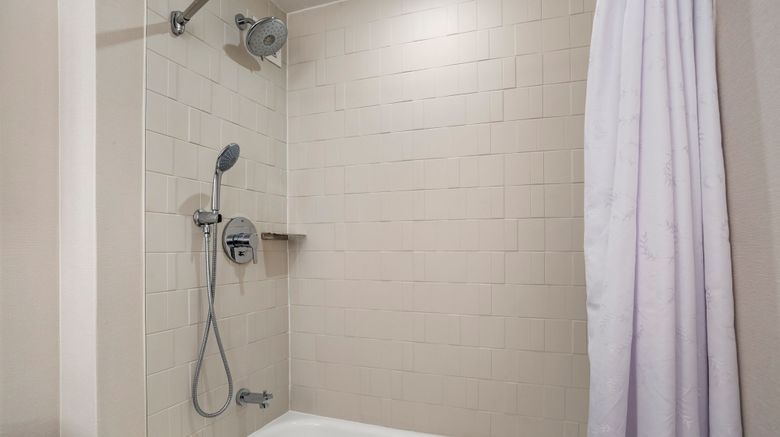 <b>Sheraton Suites Wilmington Downtown Room</b>. Images powered by <a href="https://www.leonardoworldwide.com/" title="Leonardo Worldwide" target="_blank">Leonardo</a>.