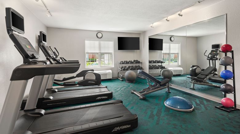 <b>TownePlace Suites Chicago/Lombard Recreation</b>. Images powered by <a href="https://www.leonardoworldwide.com/" title="Leonardo Worldwide" target="_blank">Leonardo</a>.