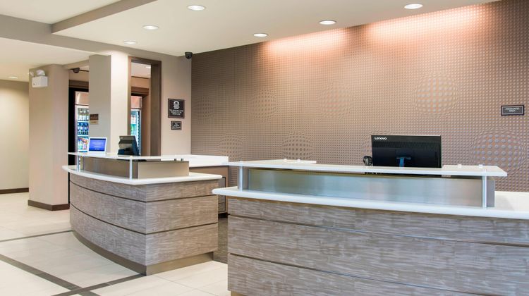 Residence Inn by Marriott Milwaukee West Lobby