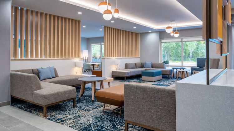 TownePlace Suites Brunswick Lobby