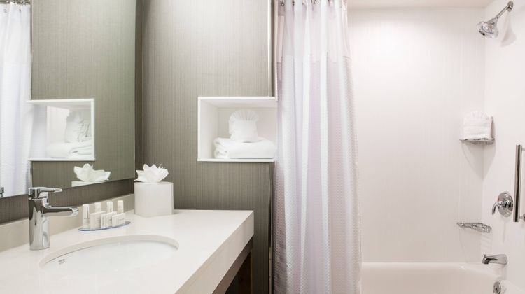 Courtyard Omaha Bellevue at Beardmore Room