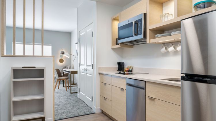 TownePlace Suites Brunswick Room